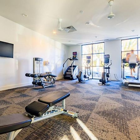 Carytown Living With *Pool And Gym* Appartamento Richmond Esterno foto
