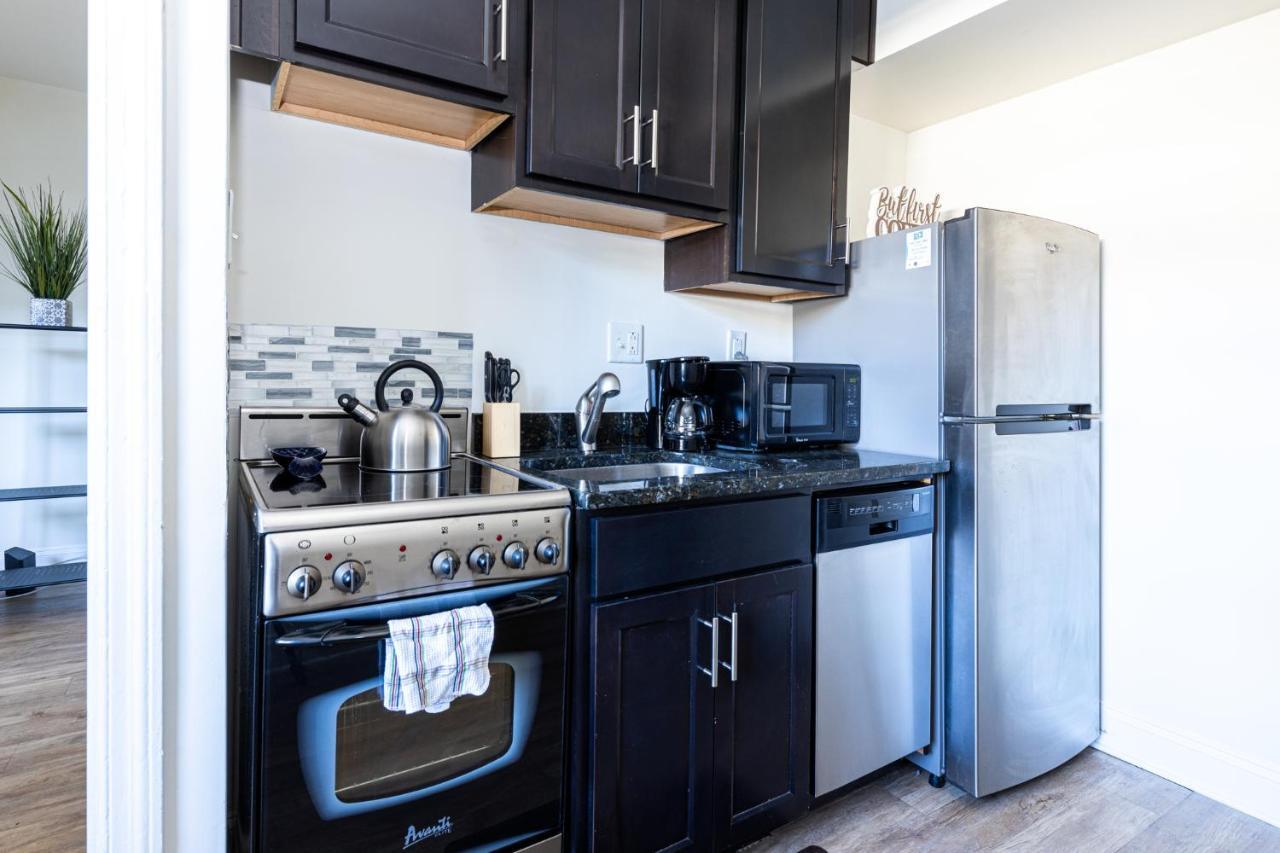 Carytown Living With *Pool And Gym* Appartamento Richmond Esterno foto