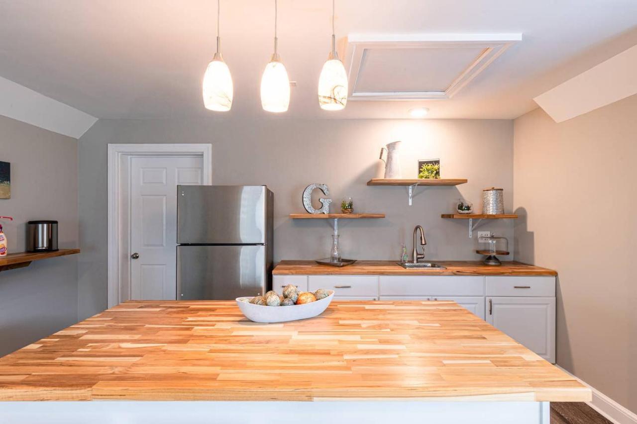 Carytown Living With *Pool And Gym* Appartamento Richmond Esterno foto